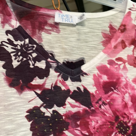 Woman’s tunic size large that’s 12 to 14. Colors of deep purple, light, - Picture 2 of 6